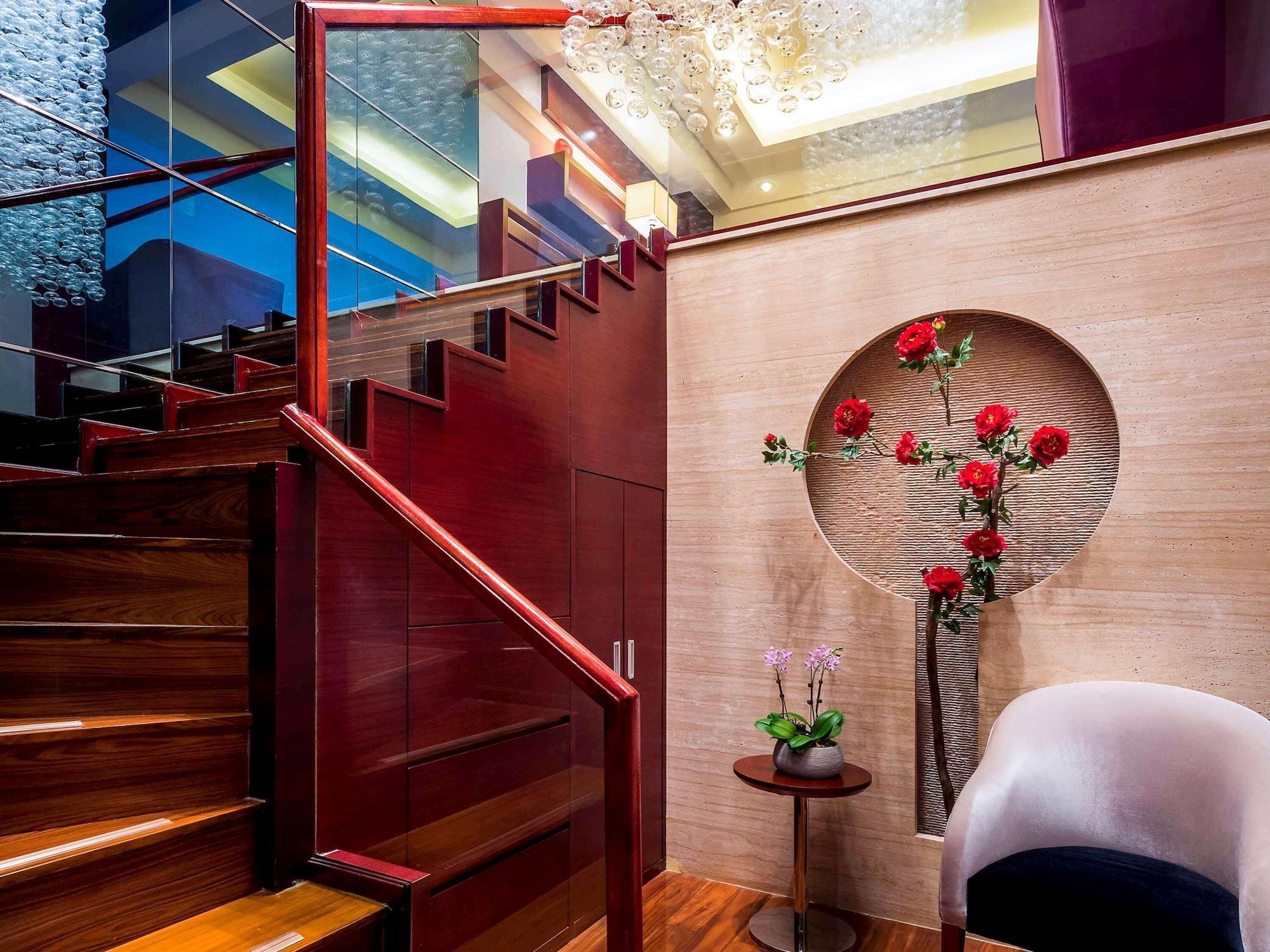 Grand Mercure Xiamen Downtown-Free Welcome Fruit & Metro Station Exterior photo
